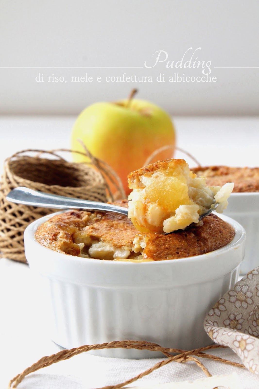 pudding di riso, mele e confettura di albicocche