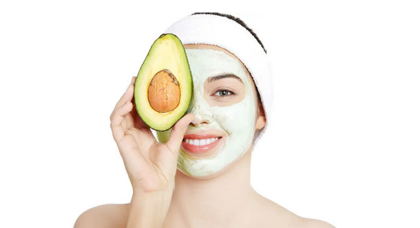 هكذا يعتني زيت الأفوكادو بالبشرة والشعر والأظافر