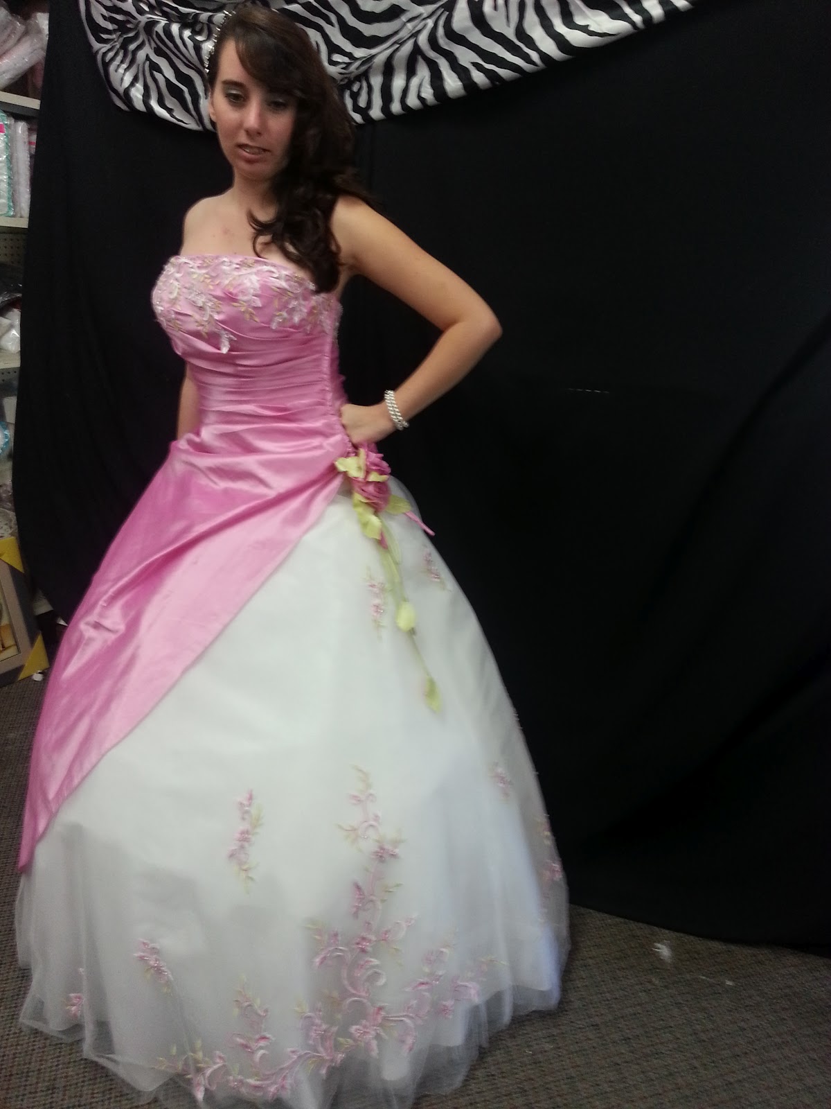 QUINCEANERA & WEDDING DRESSES FOR TULARE/FRESNOKAREN'S BRIDAL HUGE