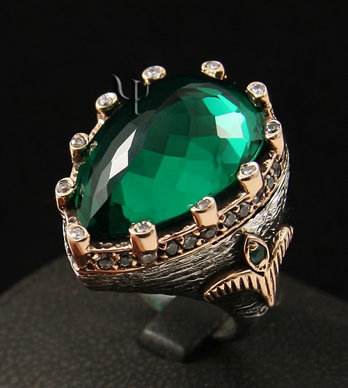 Saracen Heart: Hürrem�s Ring Saracen Heart: Hürrem�s Ring