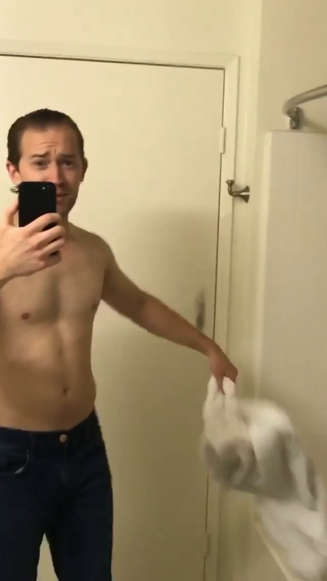 Alexis_Superfan's Shirtless Male Celebs: Jason Dolley shirtless IG story