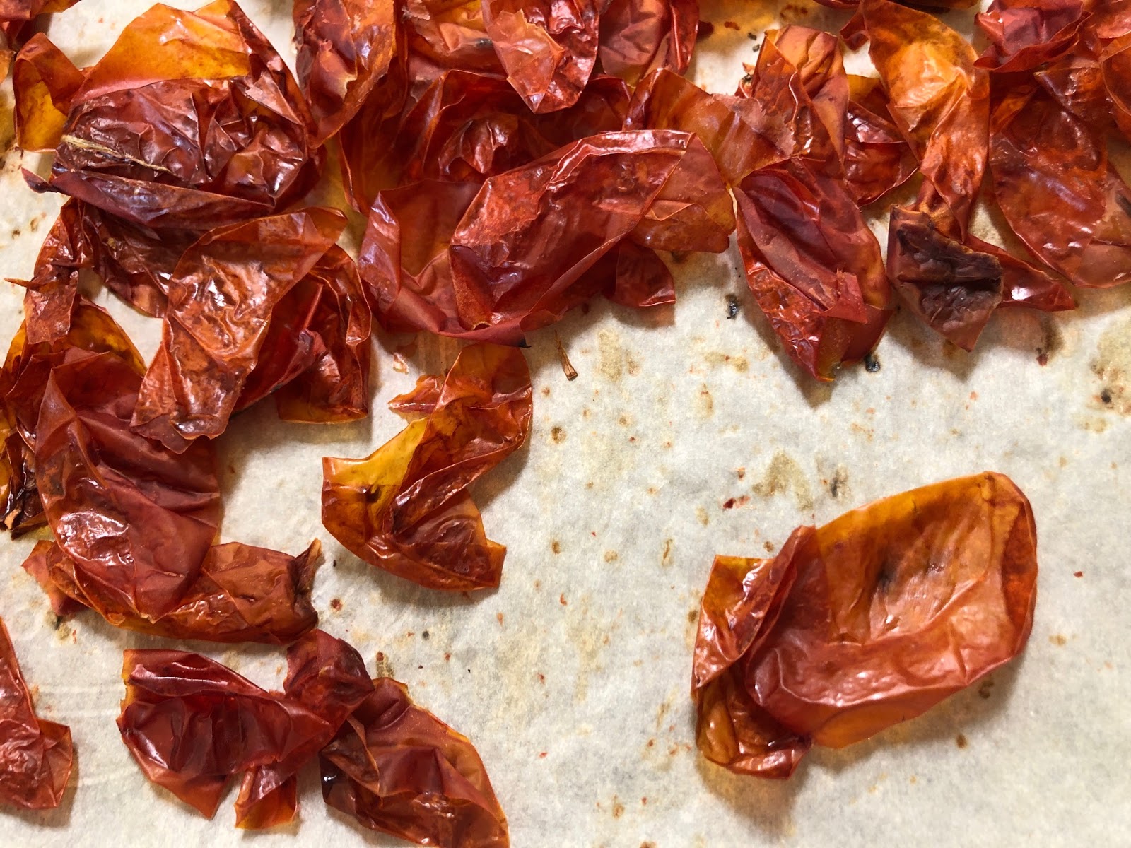 Dry and pulverize tomatoes to store as a spice