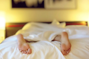 5 Cara sederhana untuk Menurunkan Berat Badan dengan Tidur