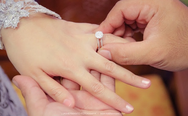 Arti Mimpi Bertunangan Dengan Orang Tak Dikenal Primbonku Segala Arti Mimpi Ada Disini