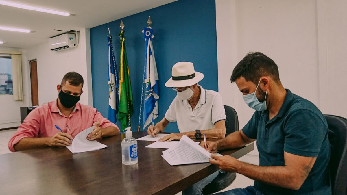 PREFEITURA DE CABO FRIO E ESTÁCIO DE SÁ FIRMAM CONVÊNIO PARA VAGAS DE ESTÁGIO CURRICULAR