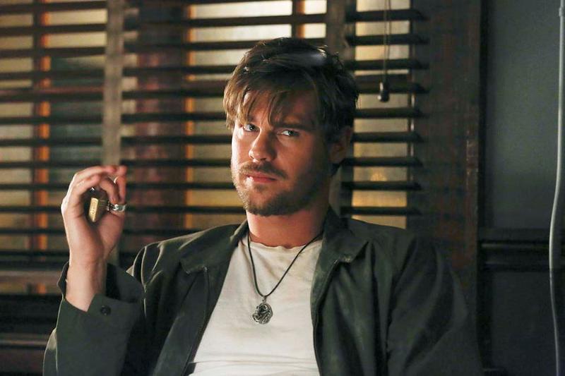 The Flash - Season 3 - Grey Damon Cast as Mirror Master