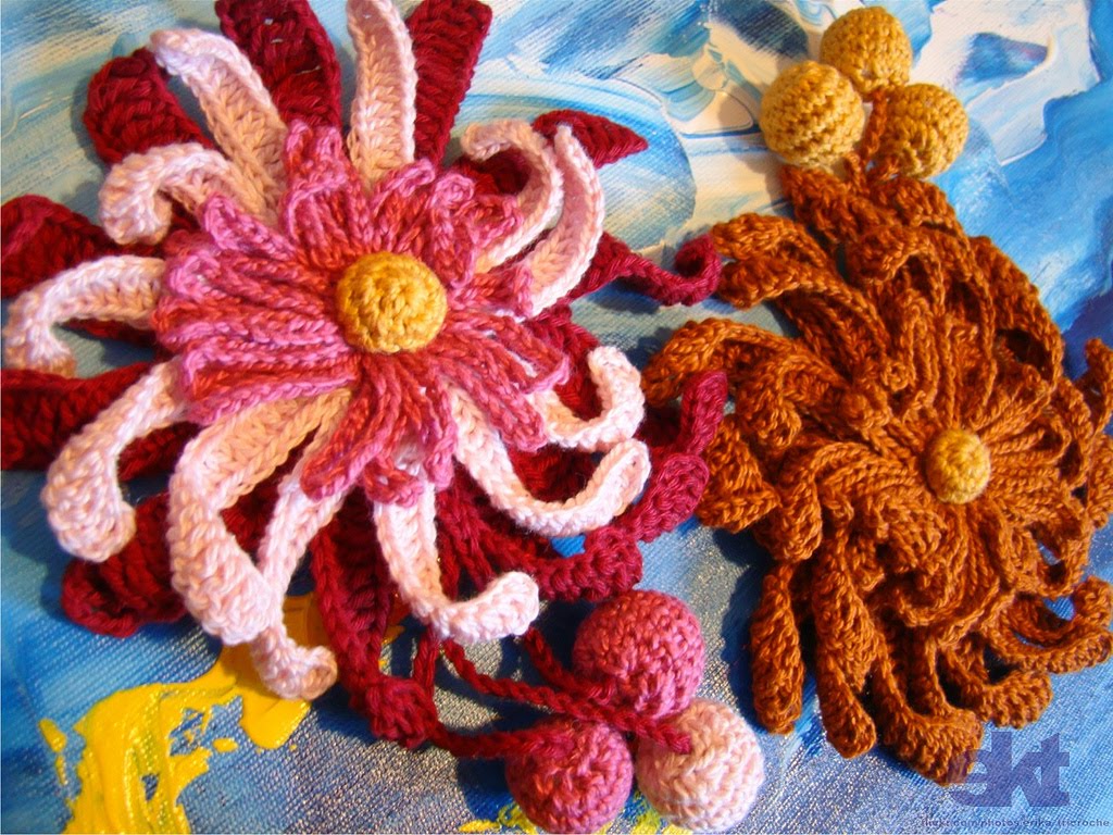 Little flowers with leaves - free crochet pattern