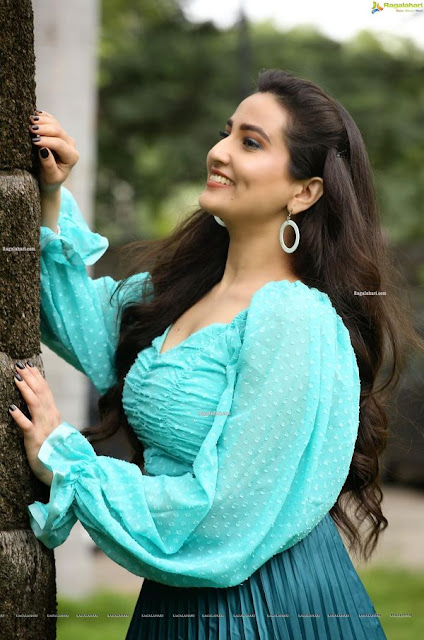 Latest Pics of Telugu Anchor Manjusha in Aqua Blue Dress Actress Trend Latest Pics of Telugu Anchor Manjusha in Aqua Blue Dress Actress Trend