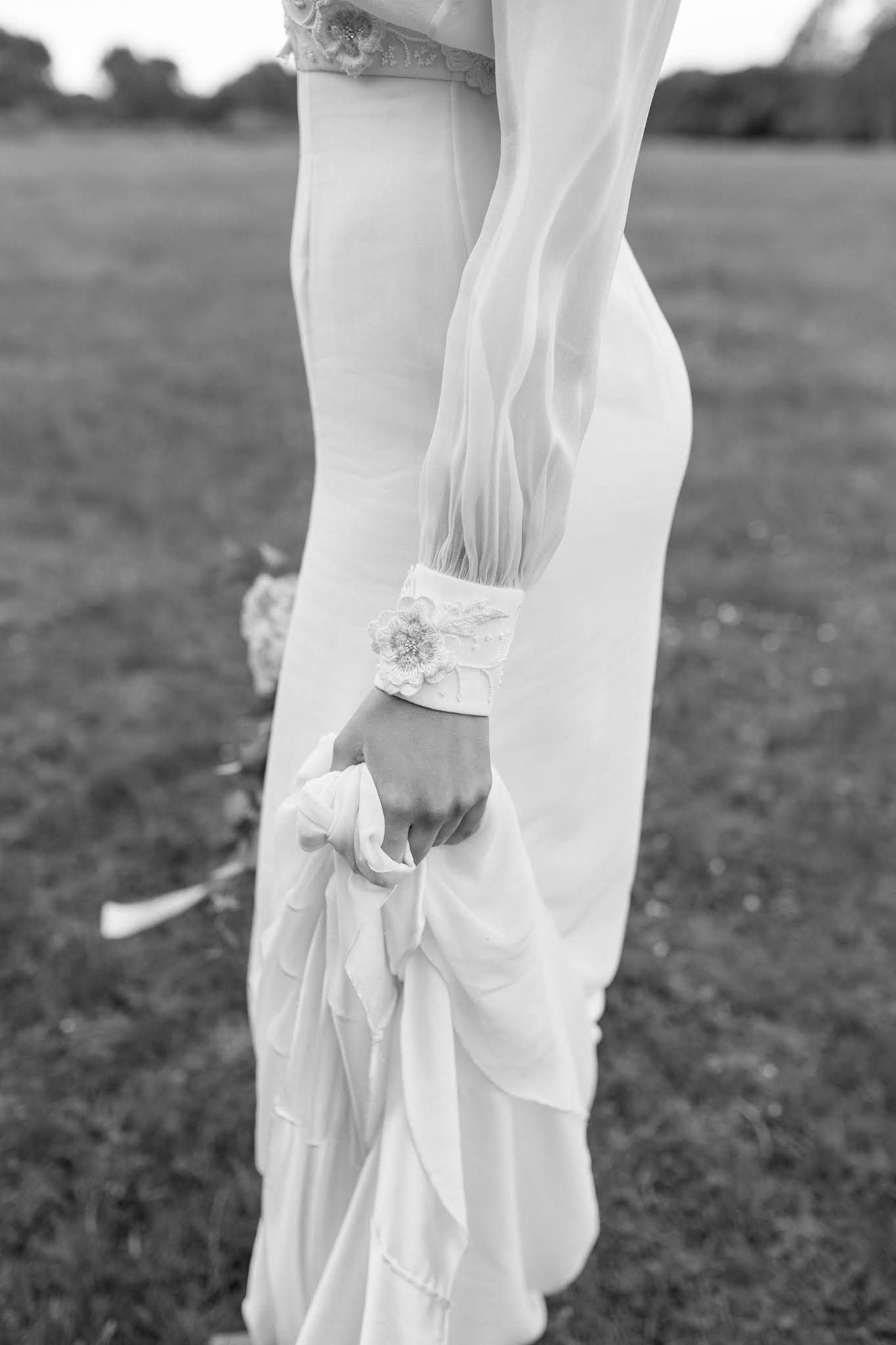 to the aisle australia | fleur de lys bridal editorial kath young photography yallingup wa perth weddings bridal gowns florals bouquet styling tablescape blush pink palette