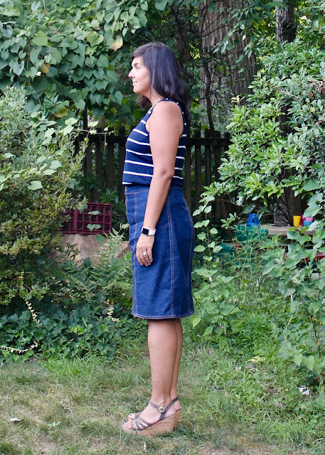 Itch to Stitch Lago Tank sewing pattern review by the Itinerant Seamstress.