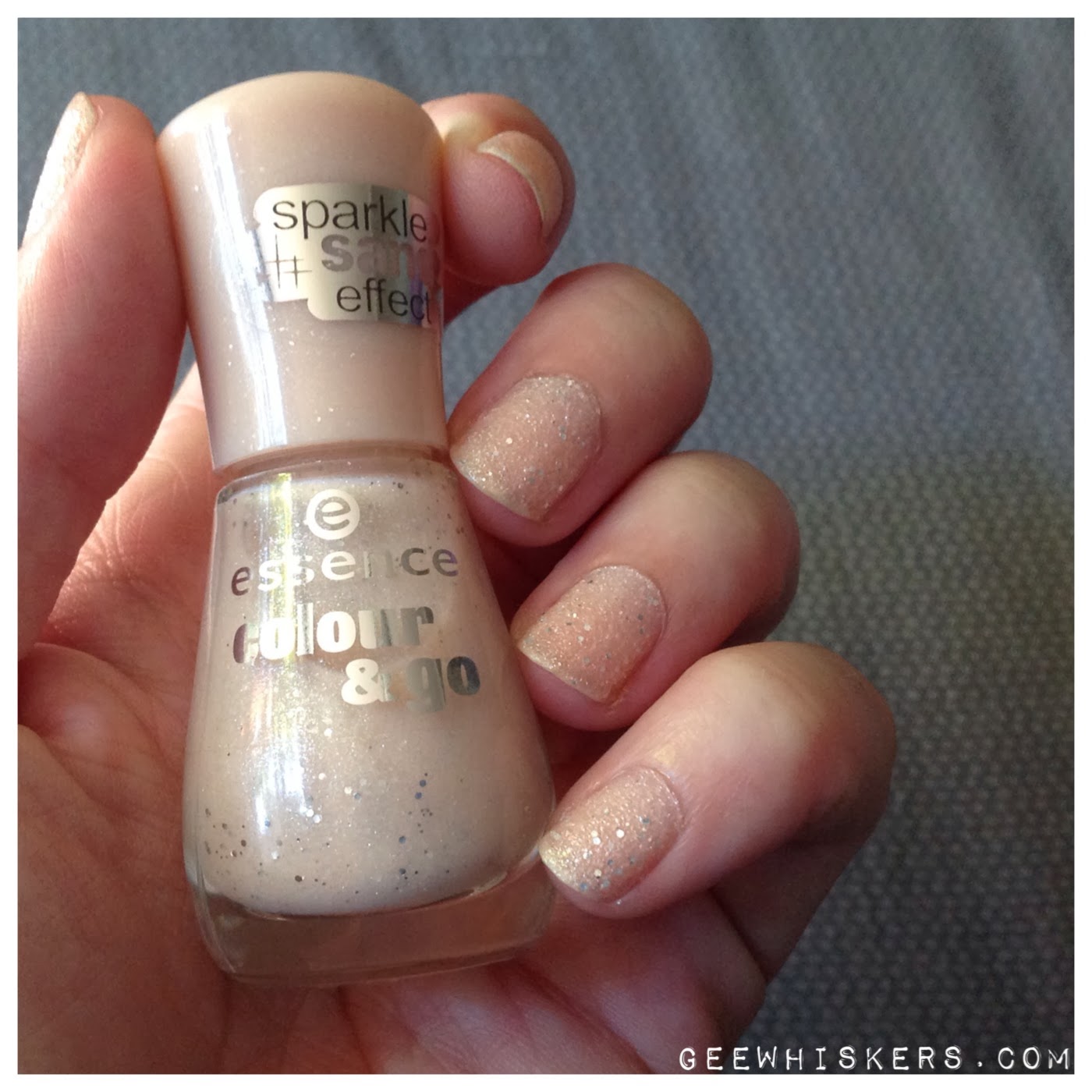Essence Sparkle & Sand Hey, Nude