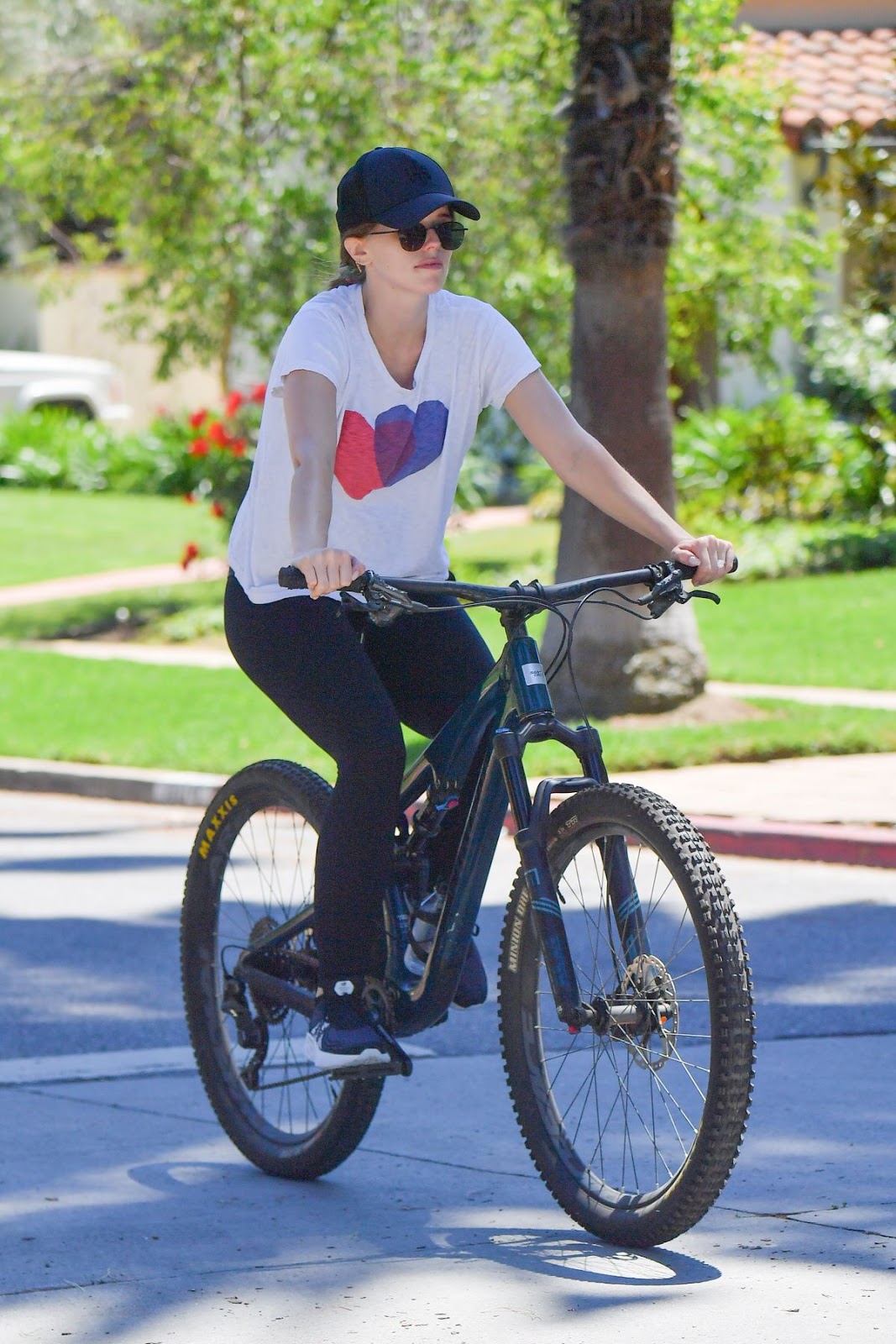 Katherine Schwarzenegger Outside Riding Bike in Santa Monica 25 Apr-2020