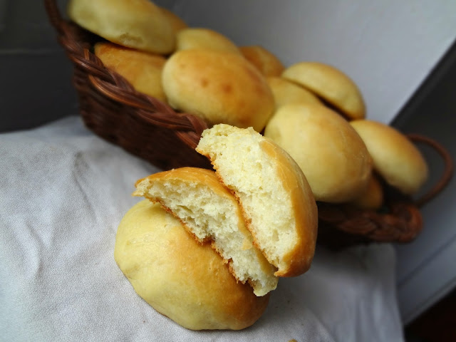 Roxana's Dinner Rolls Roxana's Dinner Rolls