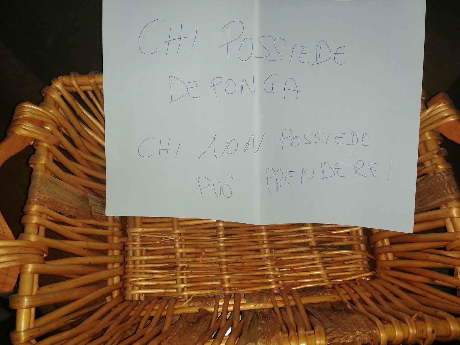 Credo negli esseri umani che hanno il coraggio di essere umani Credo negli esseri umani che hanno il coraggio di essere umani