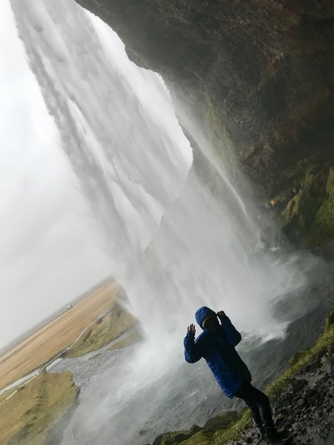 アイスランド　セリャリャンズフォスの滝