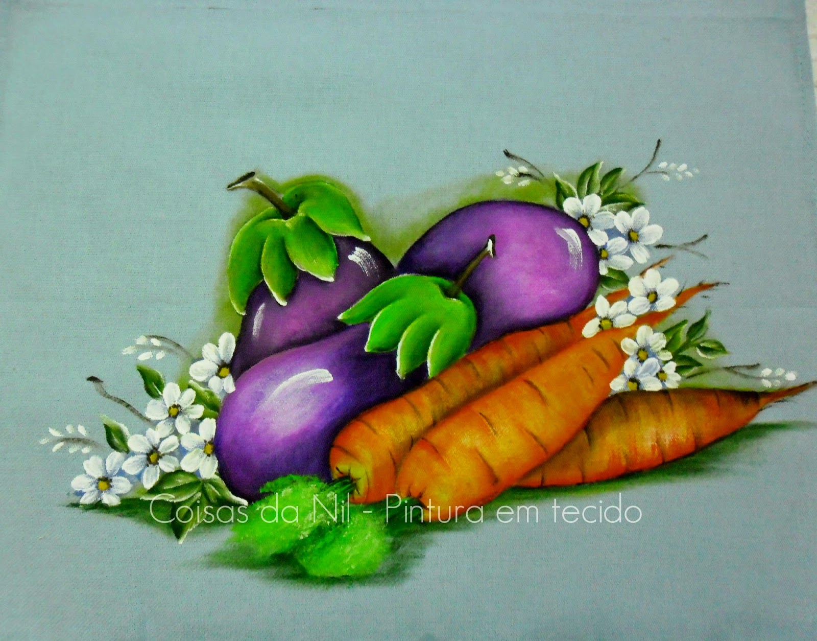 pintura em tecido pano de copa com beringelas e cenouras