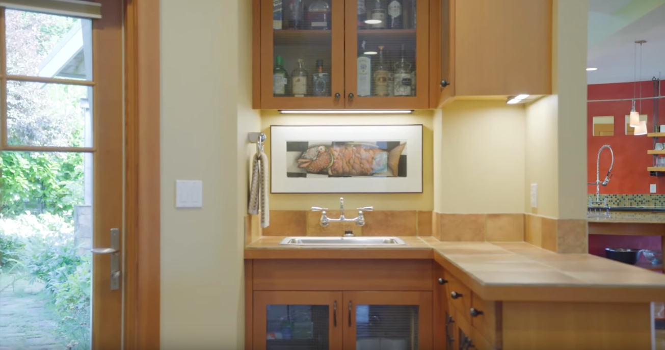15 Photos vs. 724 14th Ave W Kirkland, WA Home Interior Design Tour