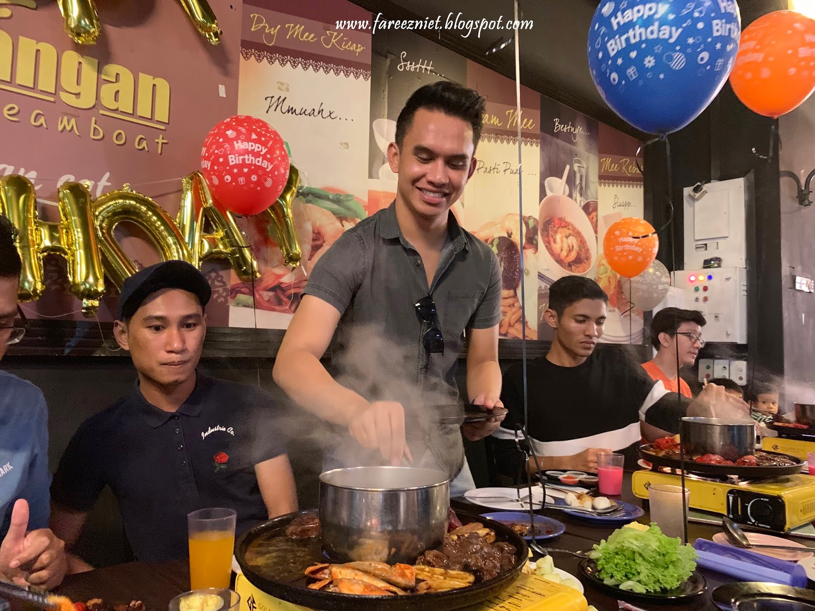 Lepak Makan Santai Bersama Kawankawan Di D'Kayangan Steamboat BBQ