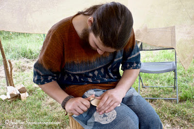 spoon-carving