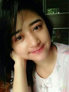 Biodata Dewi Persik
