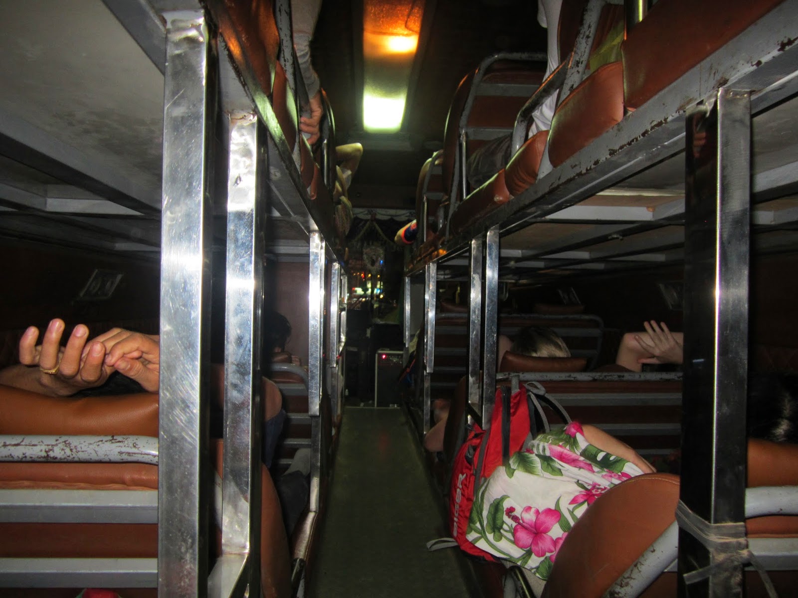 Pengalaman Perjalanan Darat Naik Bus Dari Vietnam Ho Chi Minh City Ke Kamboja Phnom Penh Dan Siem Reap Menggunakan Bis