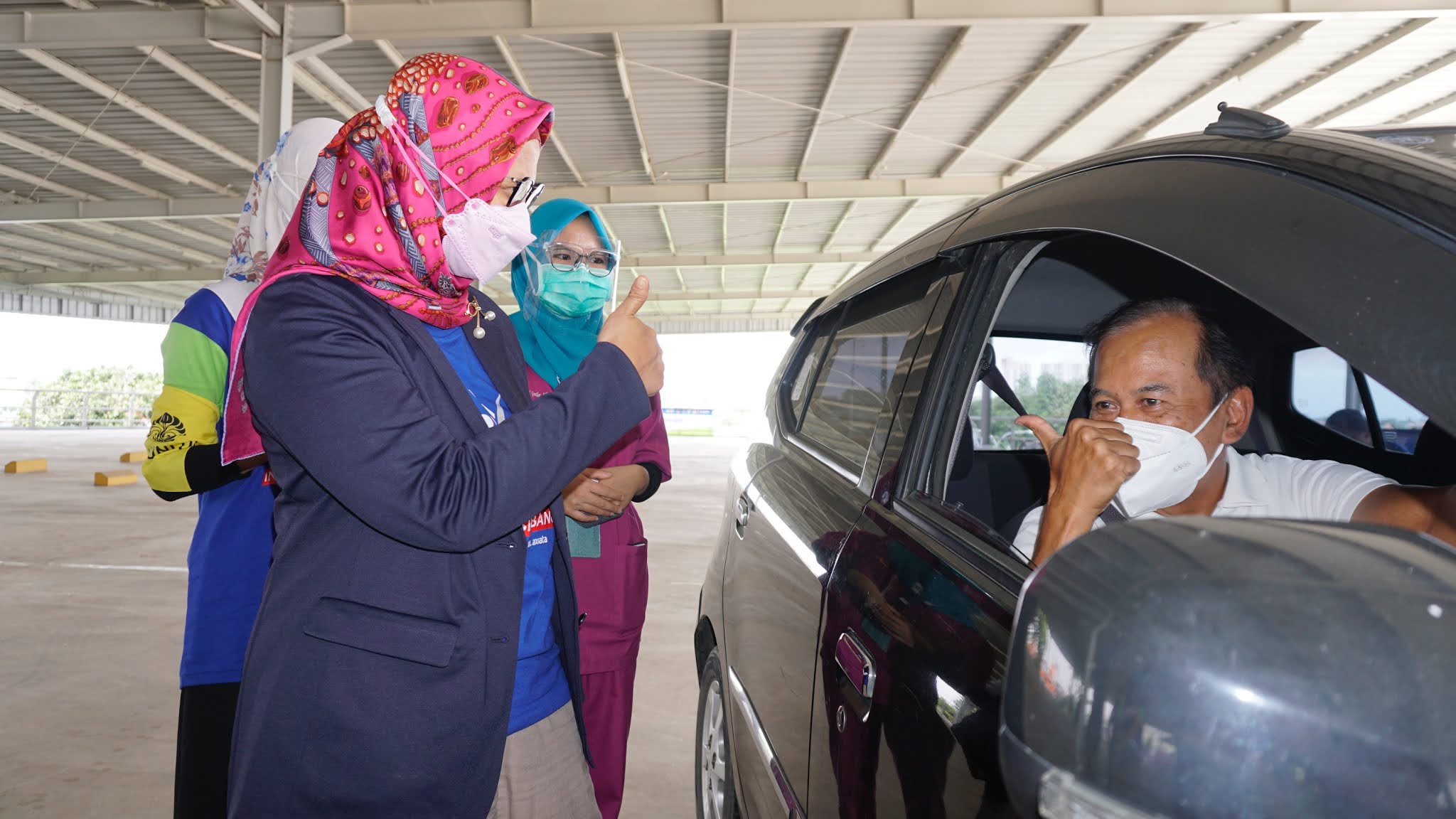 Libatkan UI, XL Axiata Gelar Sentra Vaksinasi Drive Thru Pertama di Depok
