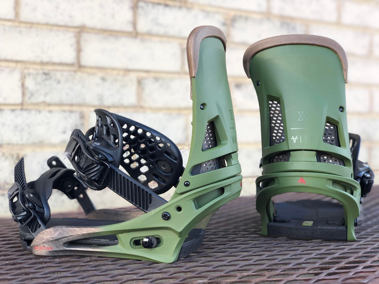 Damage Boardshop Burton Malavita