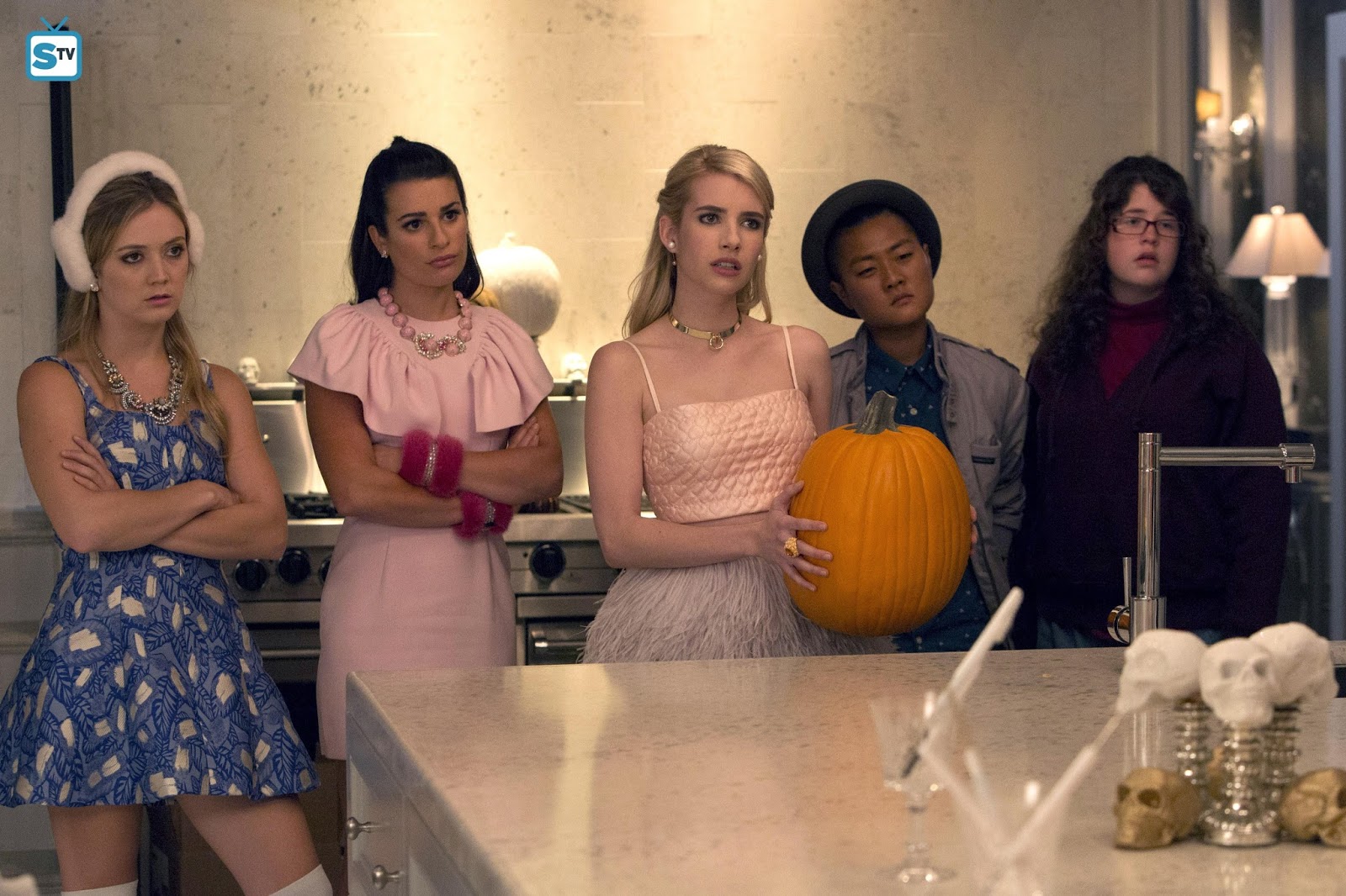 Scream Queens' Costume Ideas For The Perfect Chanel-O-Ween