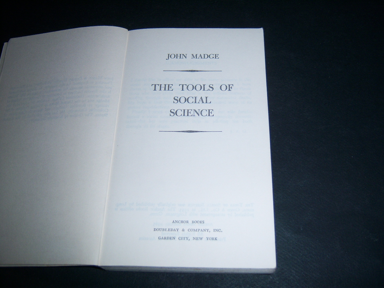 Stevenson Libros: The Tools of Social Science. John Madge