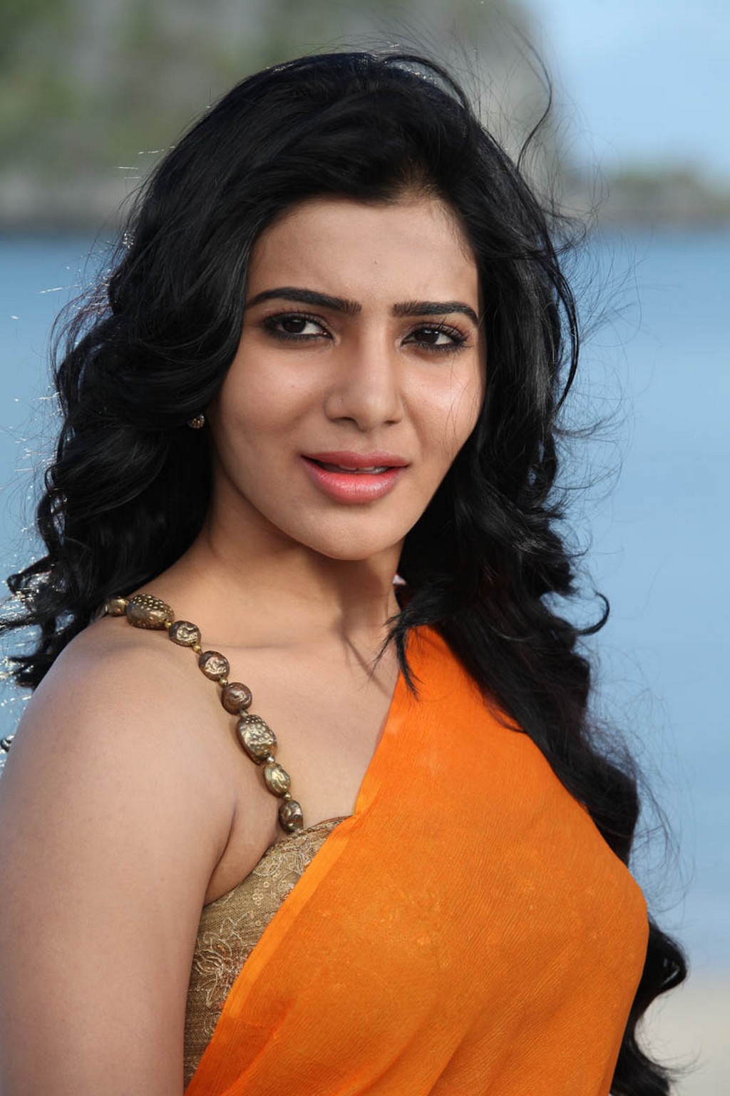 PiczGallerys: Samantha Unseen Hot Photos in Saree
