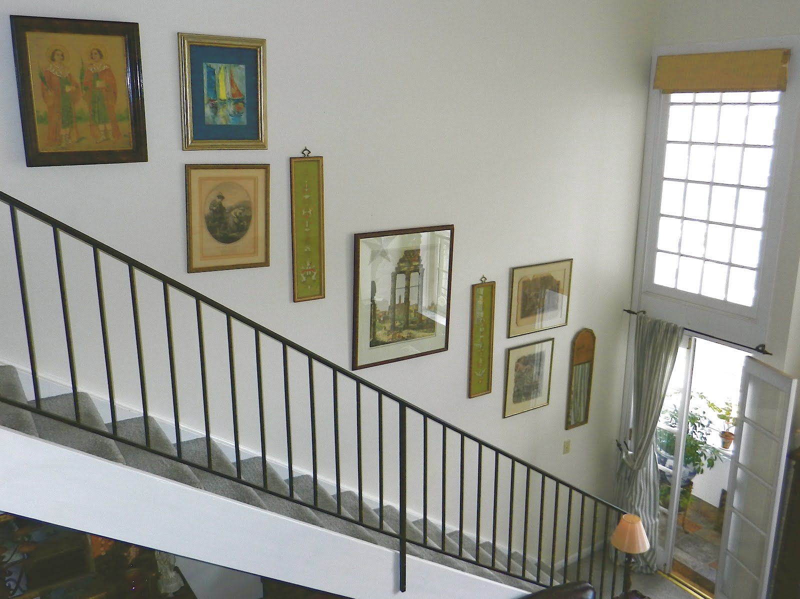 Knickerbocker Style Design Designing A Staircase Gallery Wall