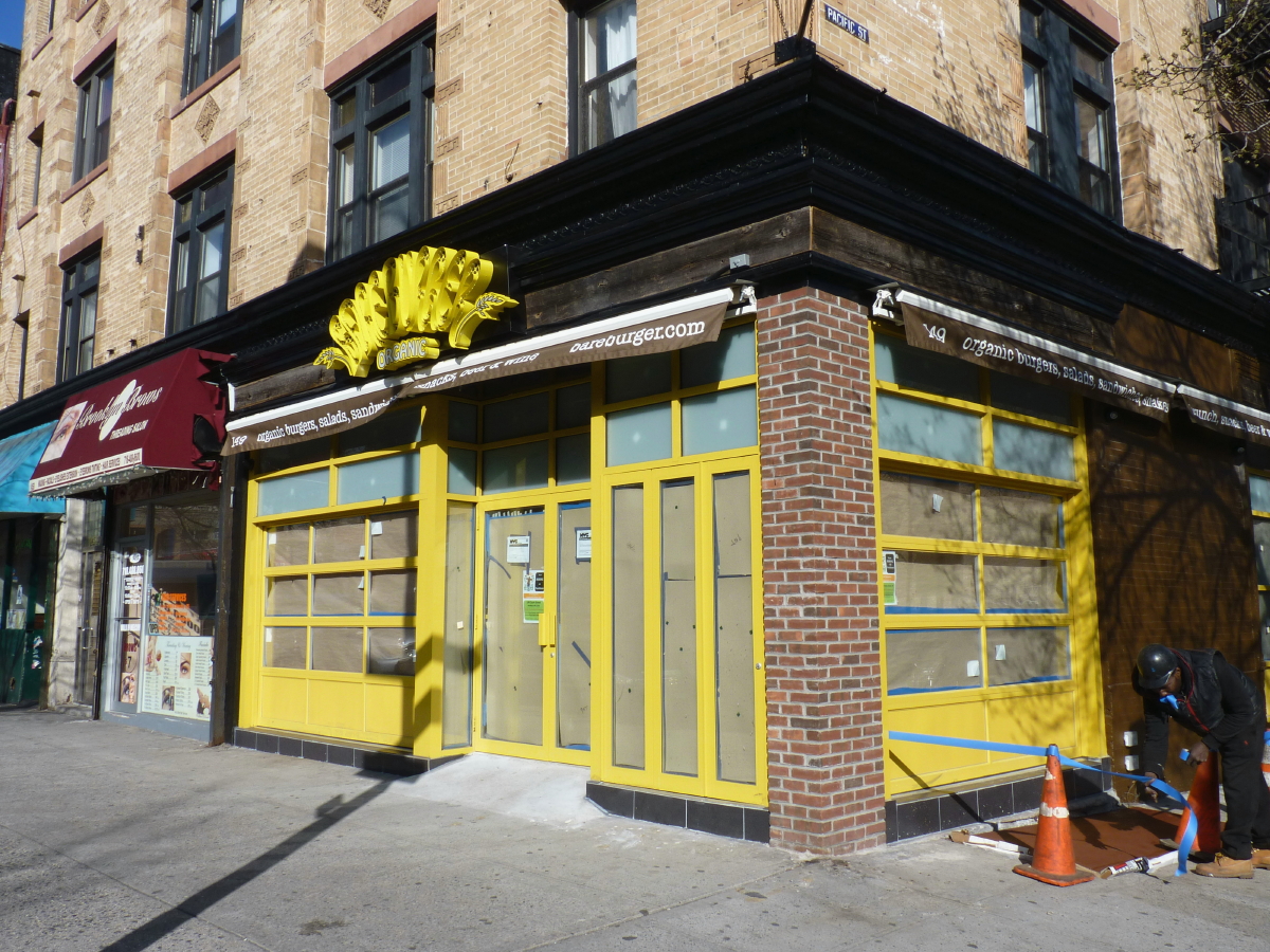 mcbrooklyn Brooklyn Bareburger Opening Soon in Cobble Hill, Brooklyn