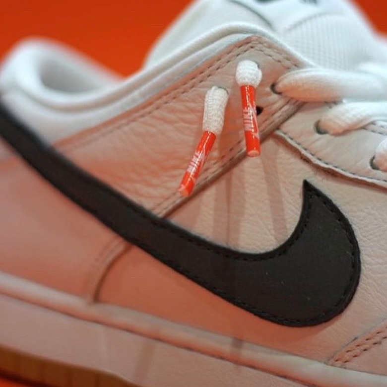 sb dunk low orange label