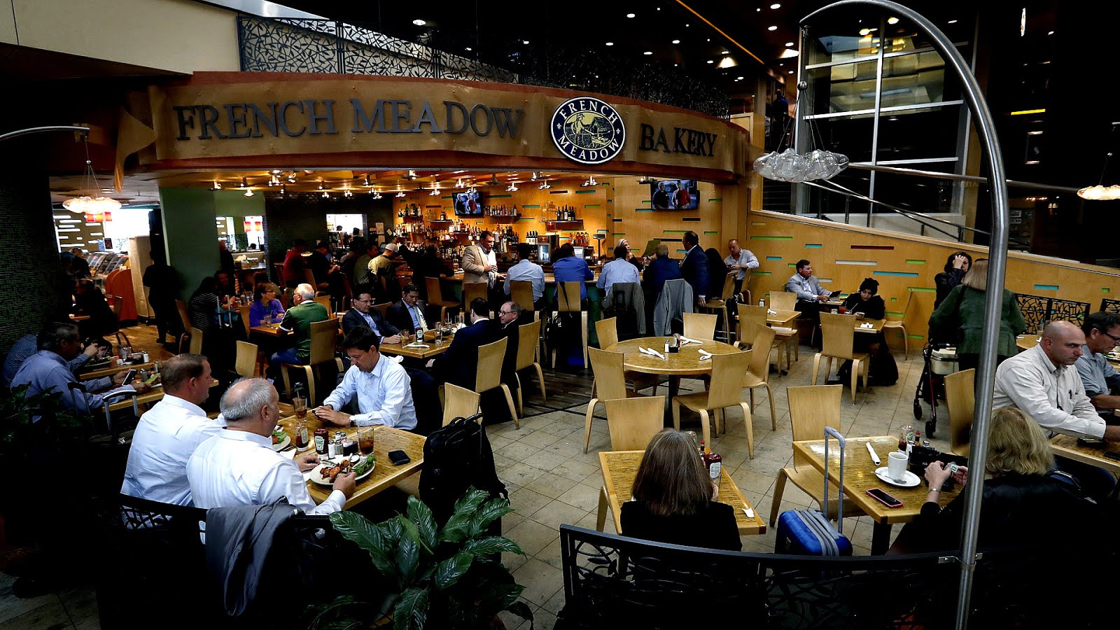 Minneapolis Airport Food Court - Trip to Airport
