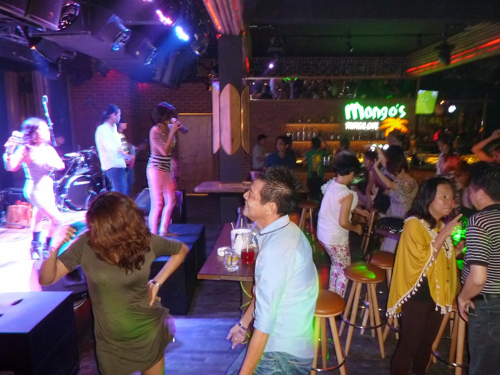 Kee Hua Chee Live! PART 2; OPENING OF MANGO'S TROPICAL CAFE AT CHANGKAT KL
