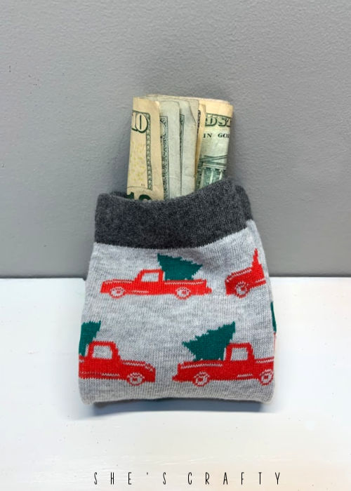 Creative way to give money for Christmas - Christmas socks