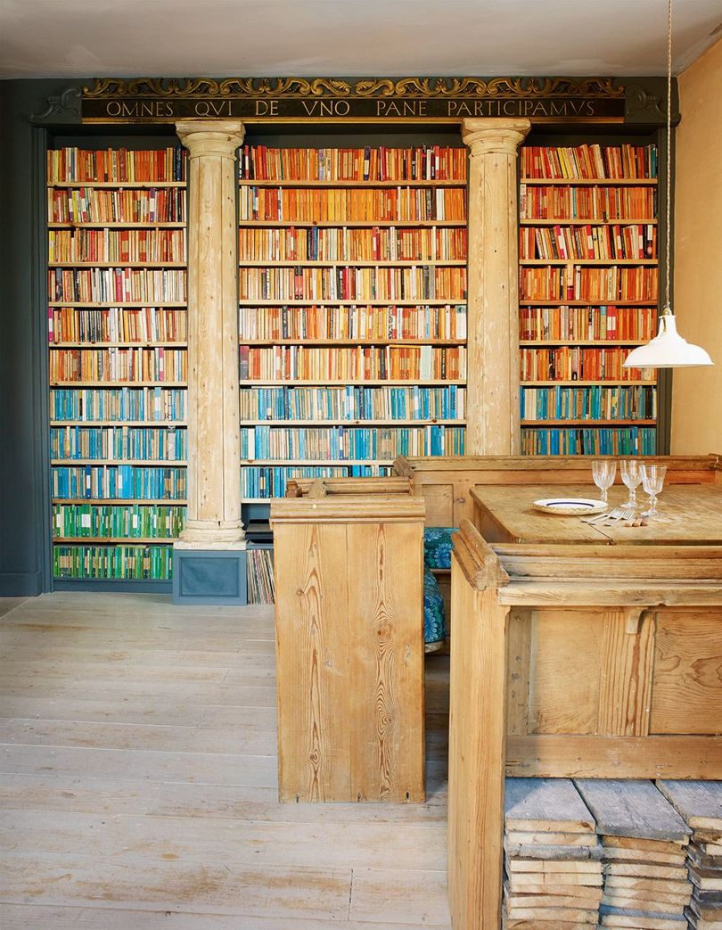 Bookshelf How to make your bookshelves beautiful