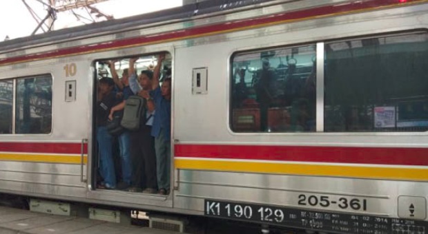 KRL Masih Jadi Favorit Warga Saat Musim Libur Lebaran