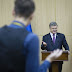 Порошенко - студенту: "Вам советую пойти в военкомат и год провести в АТО"