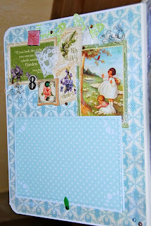 И роза падает с куста...Или нежный альбом в ретро стиле для малышки.