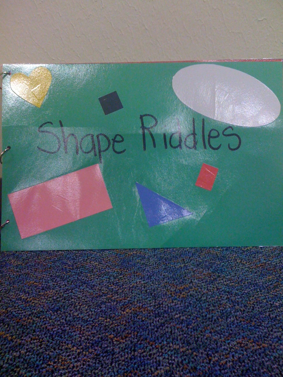 Crayon Bits - a first grade blog: Math Vocabulary Books - Shape Riddles