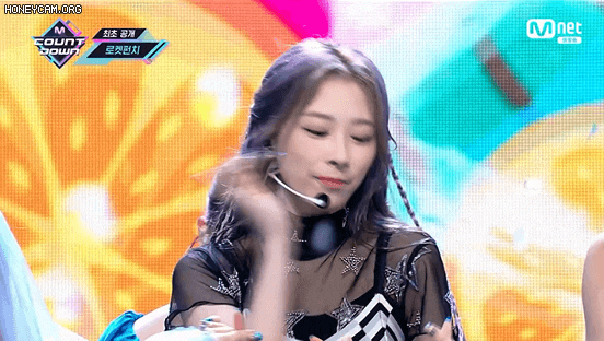 지난주 컴백한 로켓펀치 JUICY 엠카 움짤 .gif | 인스티즈