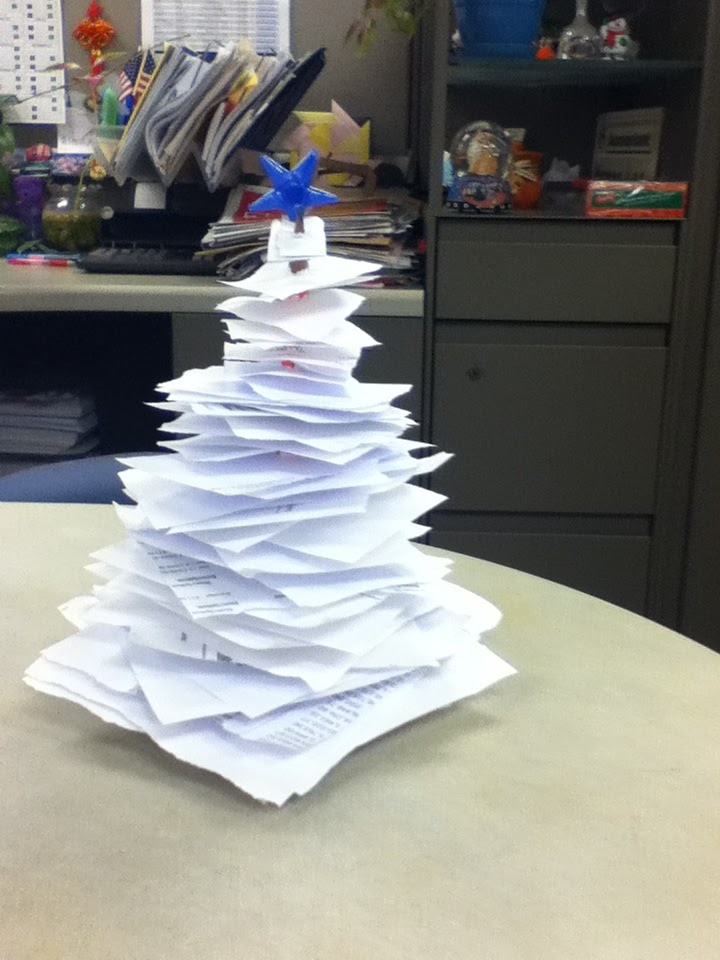 Creative Outlets Pencil christmas tree