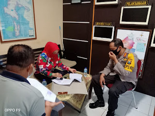 Kapolres Pangkep Menerima Bantuan beras dari Mabes Polri Untuk Warga Miskin