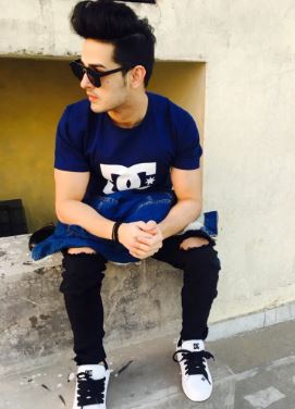 Priyank Sharma Family Wife Son Daughter Father Mother Marriage Photos Biography Profile Noorie abbas oxford union age height wiki instagram twitter hot images: priyank sharma family wife son daughter