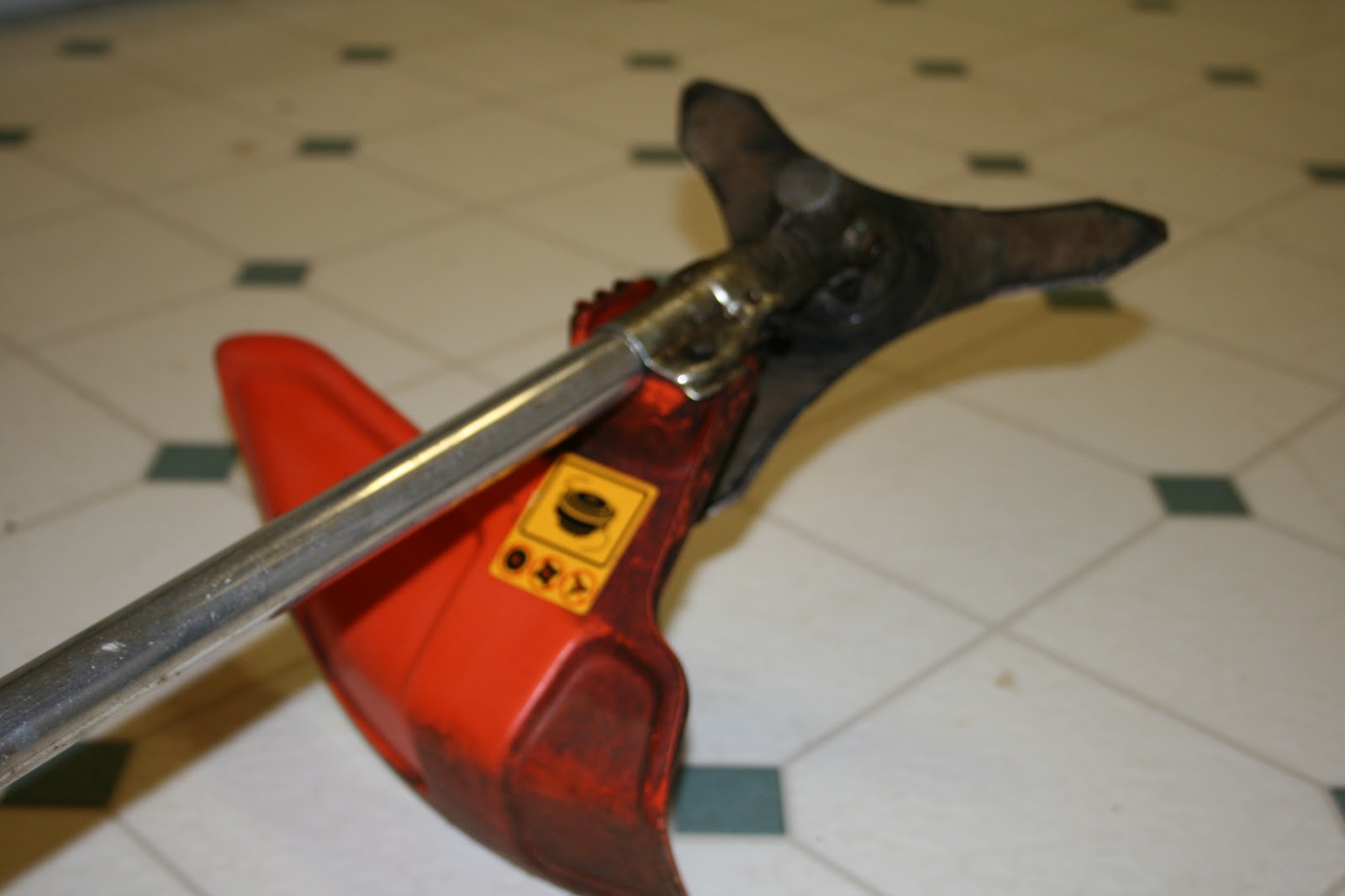 Bargain Barn Husqvarna Weed Eater 225