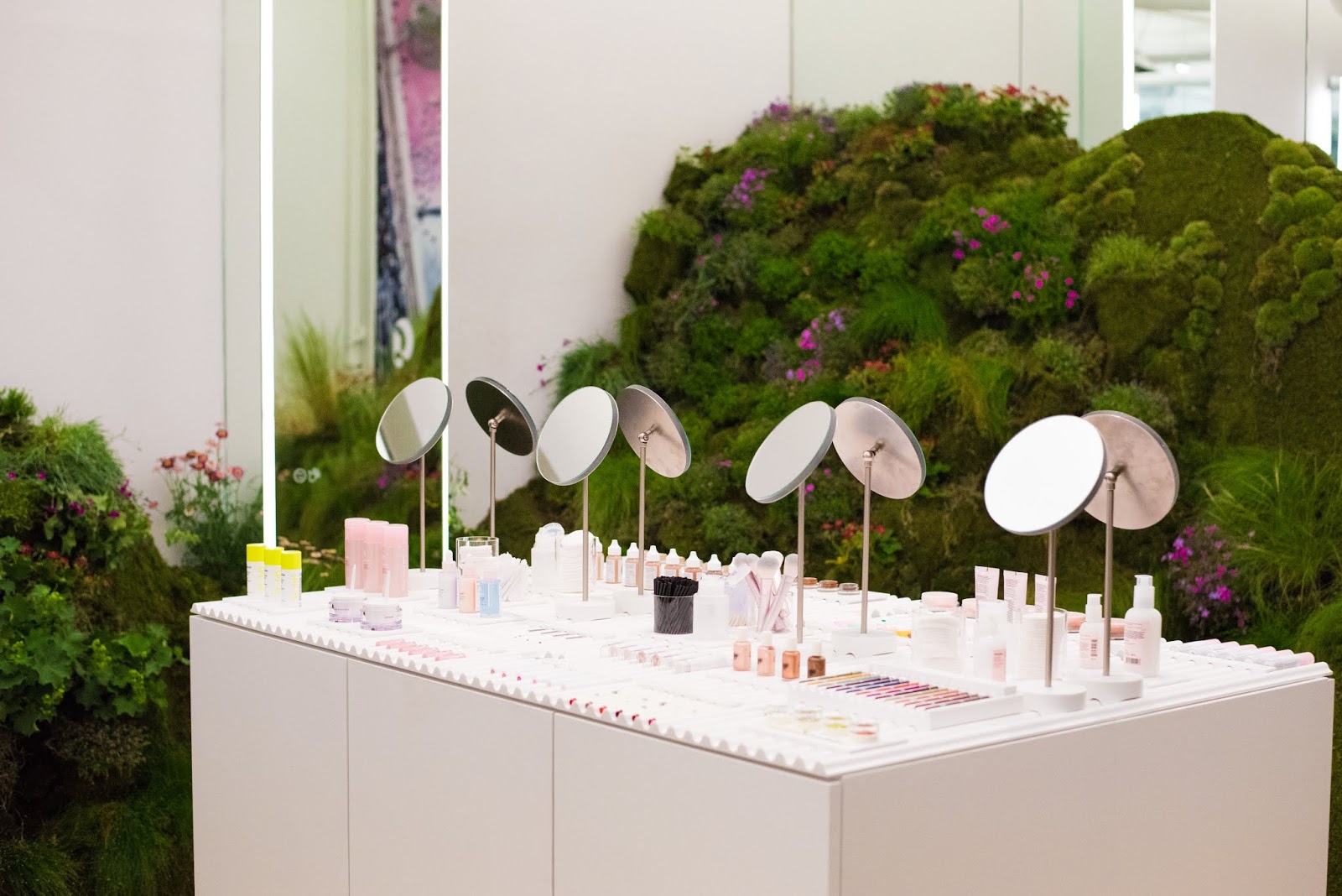 Glossier Seattle — The Dorky Diva