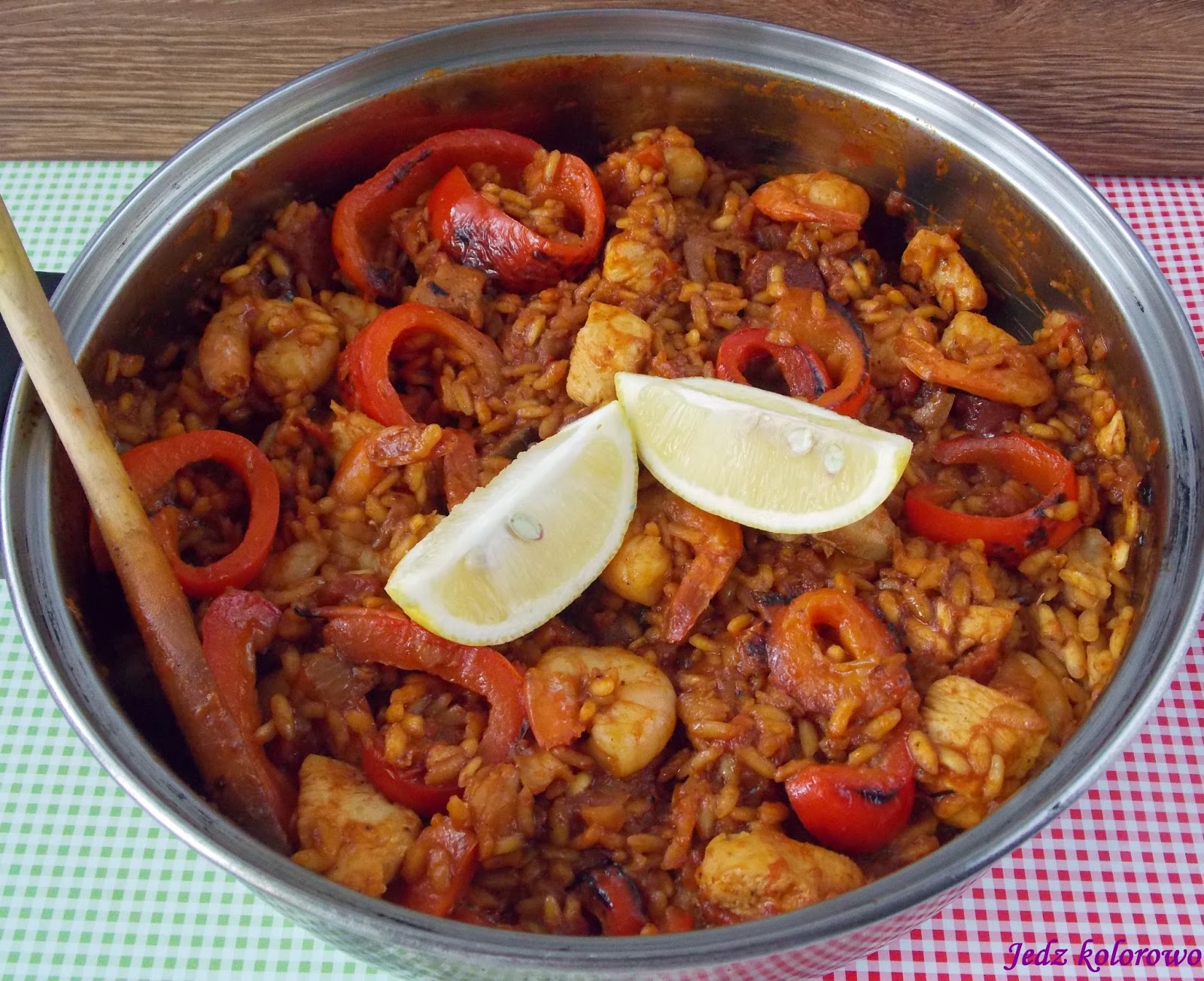 Jedz kolorowo najlepsze przepisy kulinarne dla wymagających Paella z