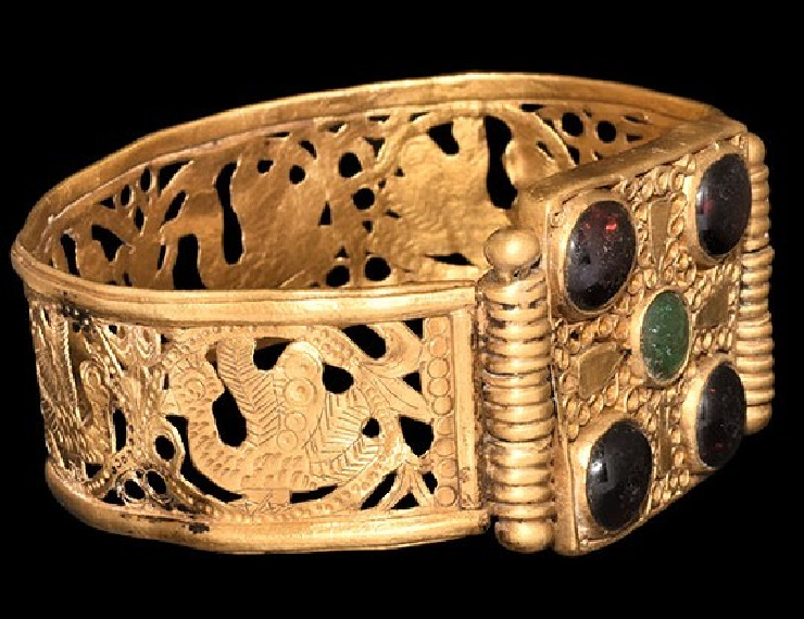 Medieval Jewellery: In Europe 1100-1500 Jewelry Victoria &