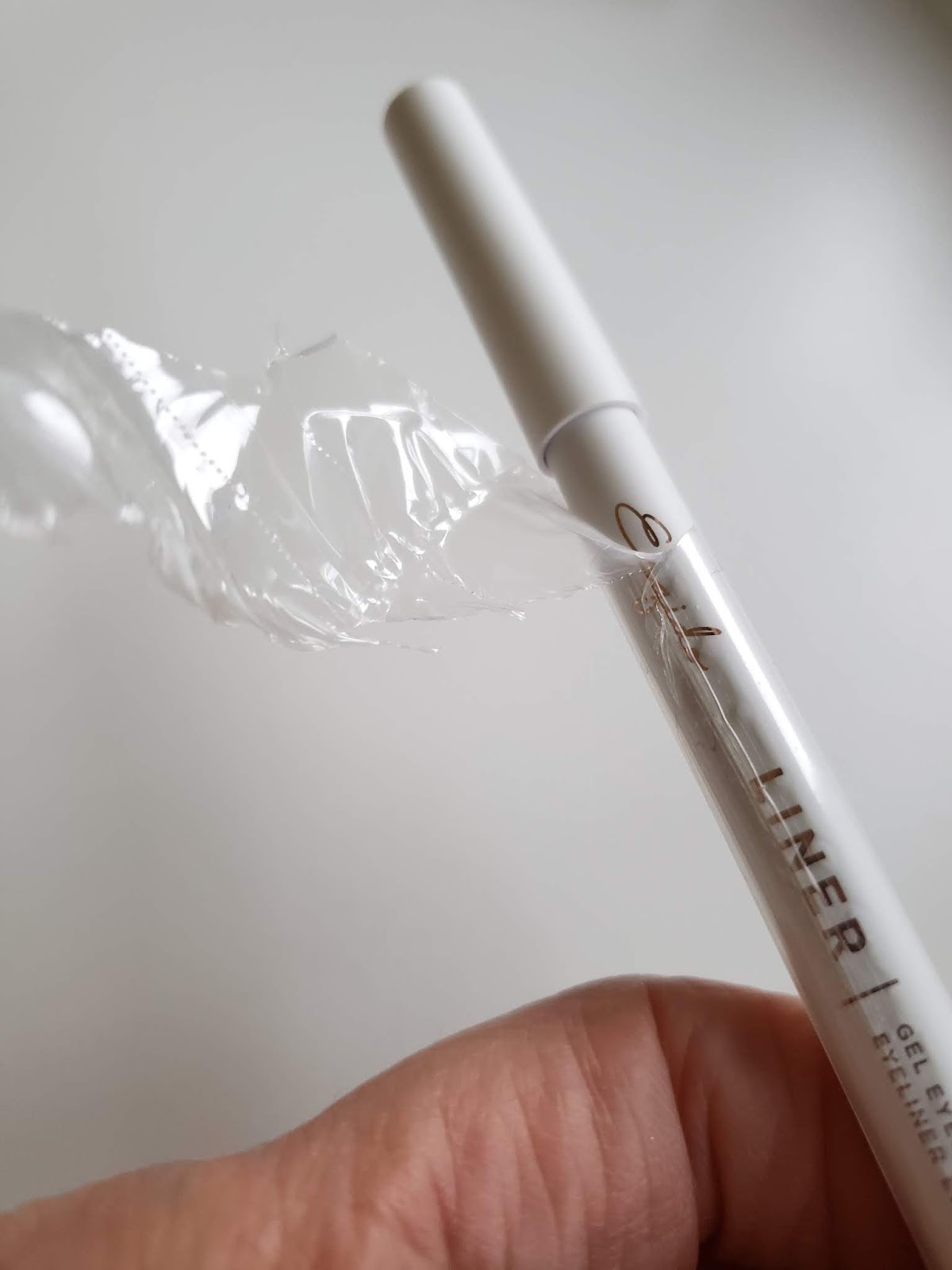 Esqido Gel Eyeliner Pencil Review Waterproof Eyeliner